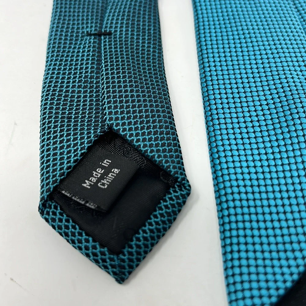 Calvin Klein slim blue tie